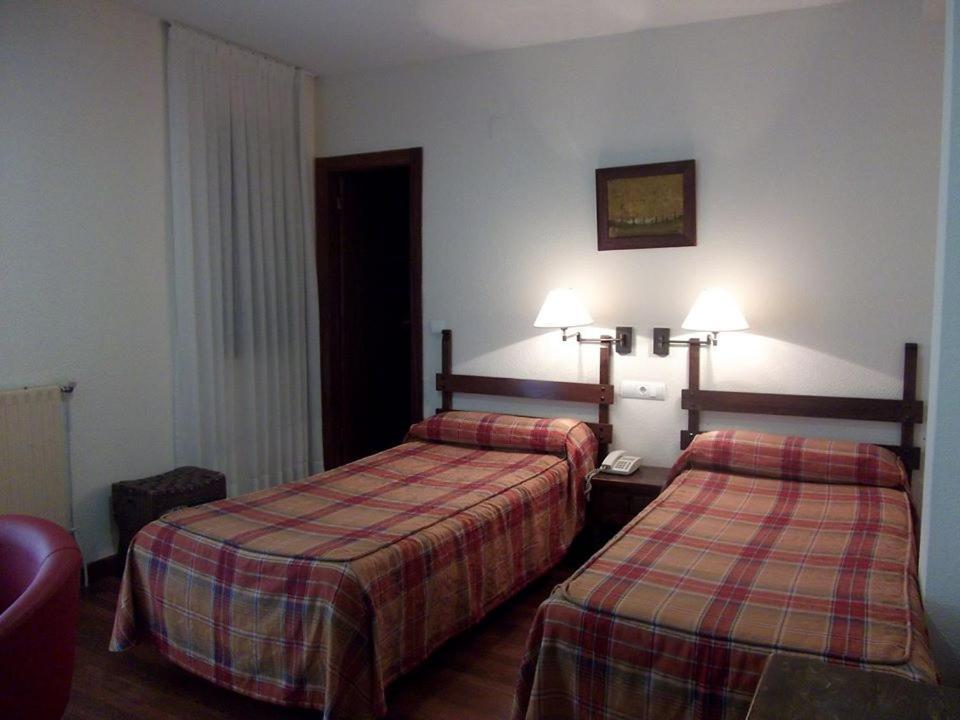 Hotel Termas De Lierganes Exterior photo