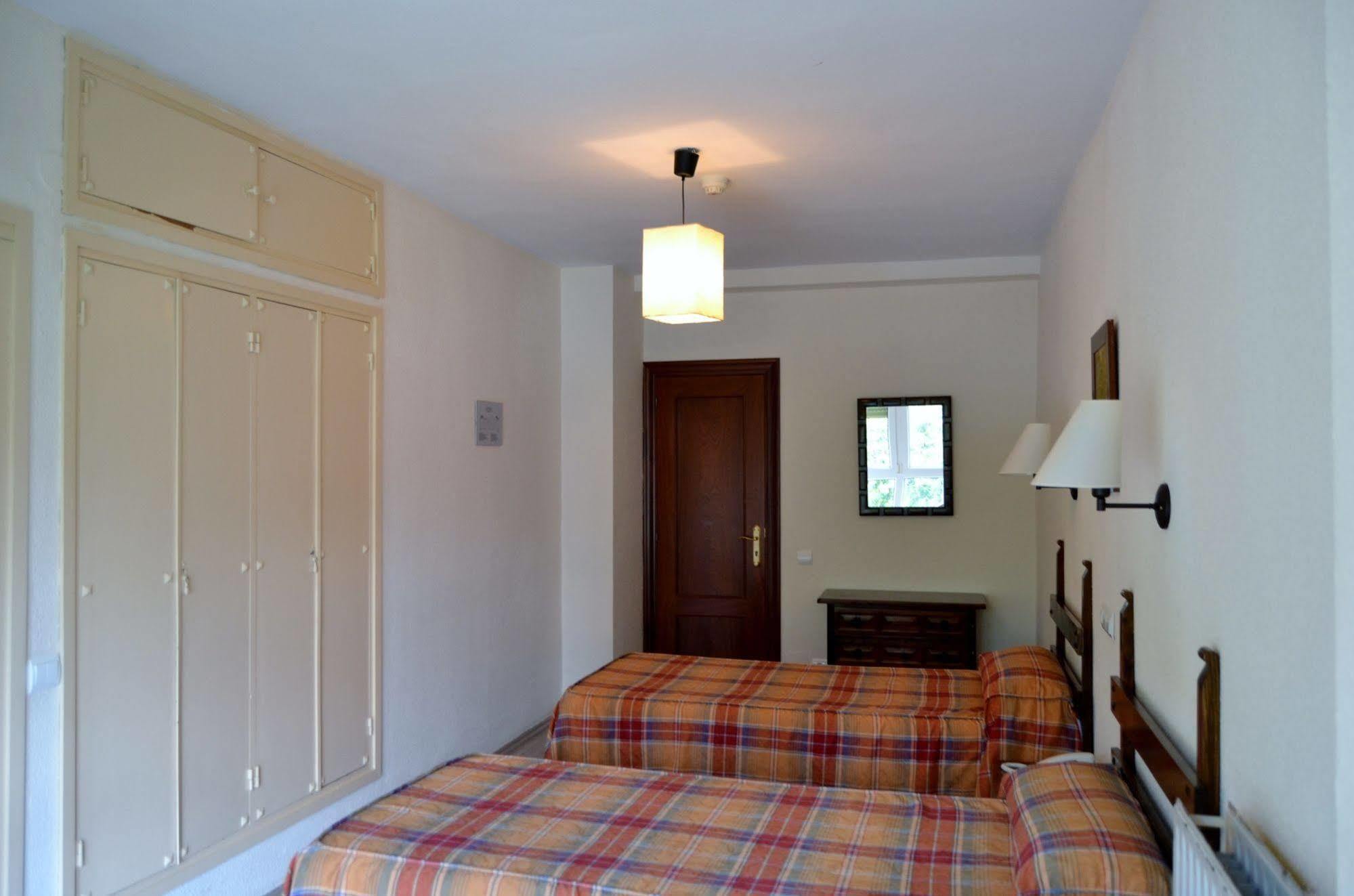 Hotel Termas De Lierganes Exterior photo